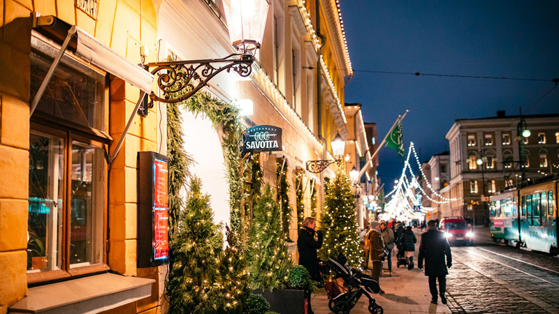 GAta i Helsingfors i julstmning